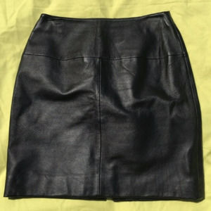 100% Leather Skirt Size 6 but fits size 2